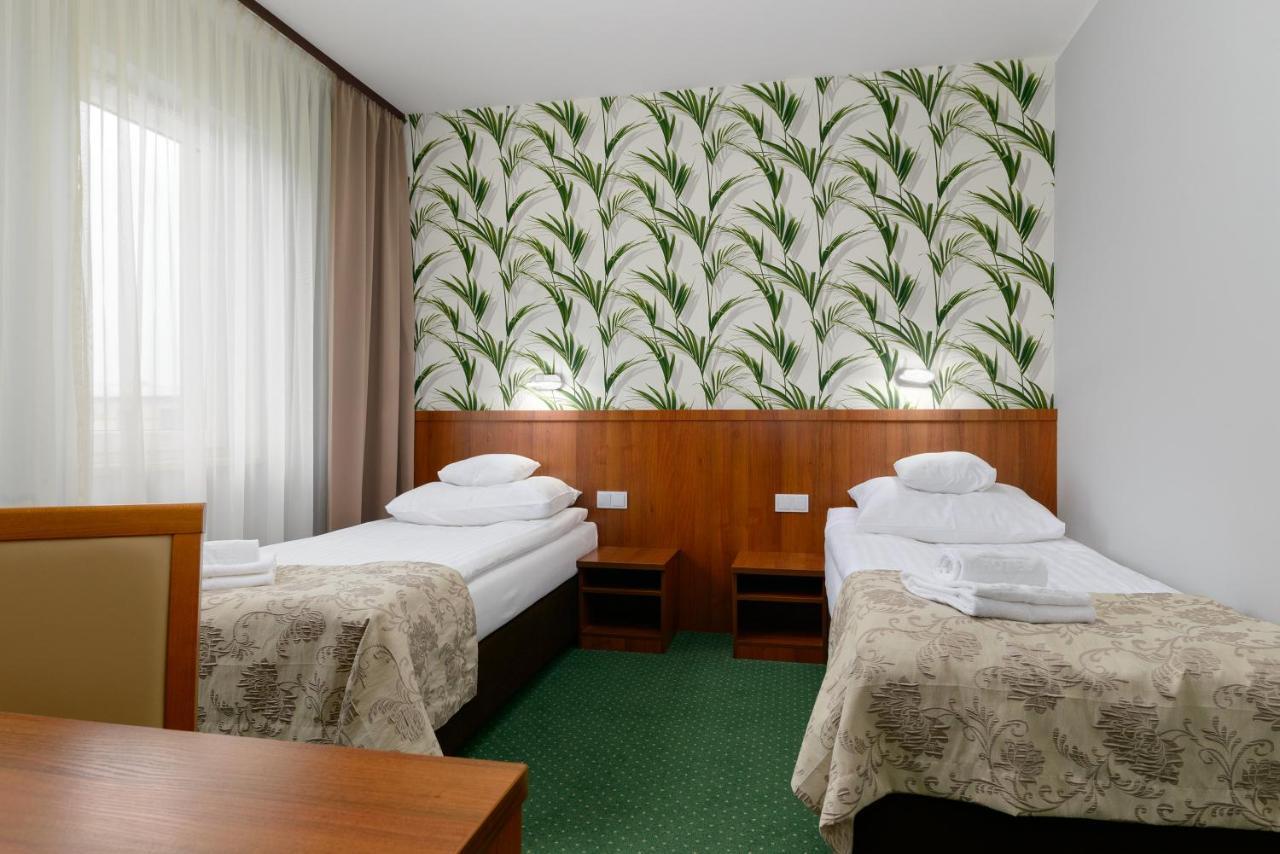 Hotel Zielony Posen Exterior foto